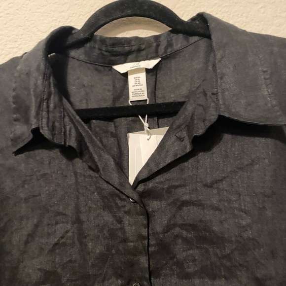 H&M Black Cropped Button-Down Shirt - Picture 3 of 6
